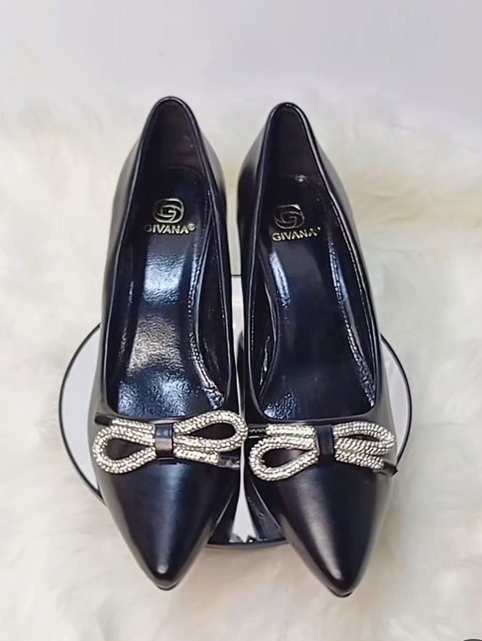 Givana Low Block Heel Shoe in Black