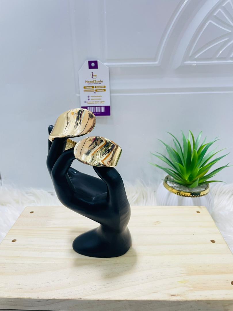 Assymetric Clasp Chunky Bangles