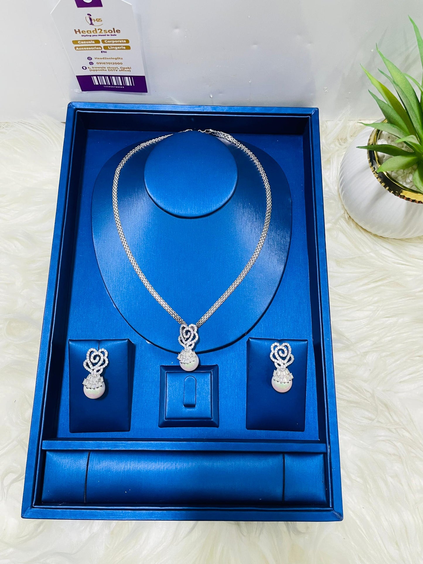 Cubic zirconia pearl earrings