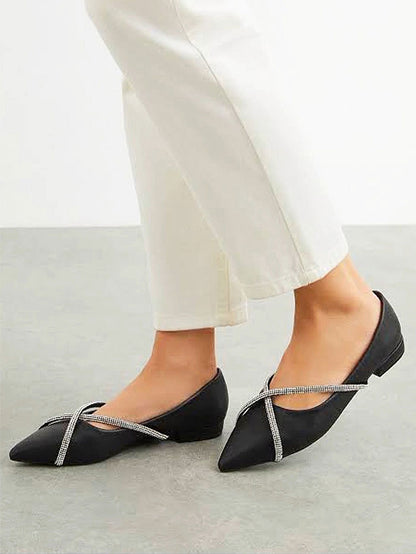 Givana Flat Shoe in Black