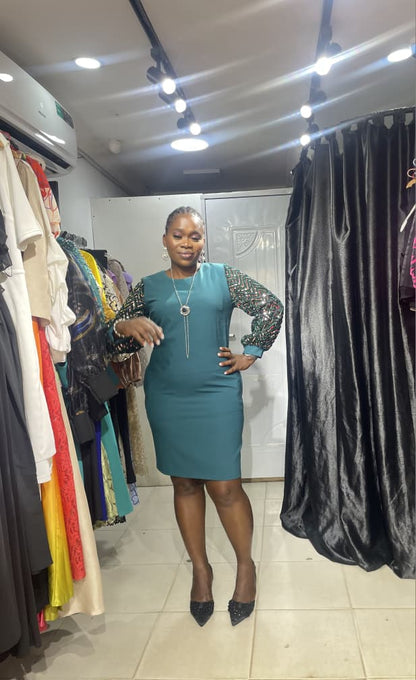 TREND UP Green Dress with Sequence Sleeve and Chain