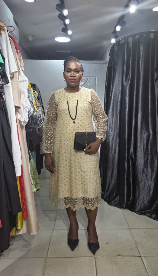 TREND UP Gold Lace Dress with Chain