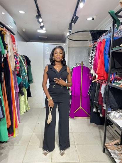 ALMOST FAMOUS BUTTONED PALAZZO JUMPSUIT IN BLACK